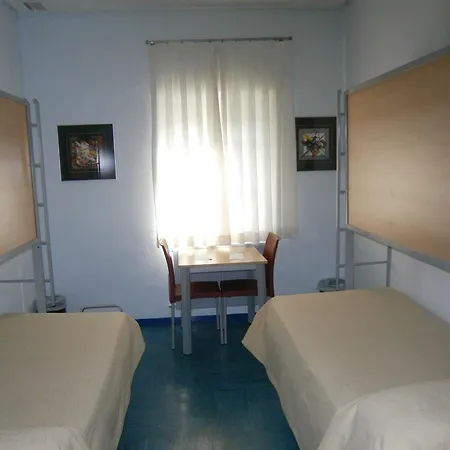 Inturjoven Hostel *