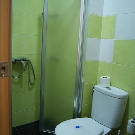 Inturjoven Hostel *