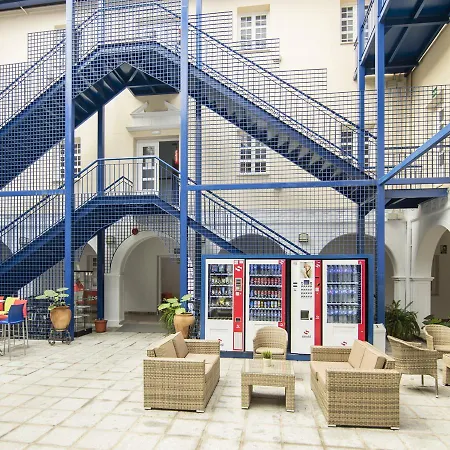 Hostel Inturjoven *