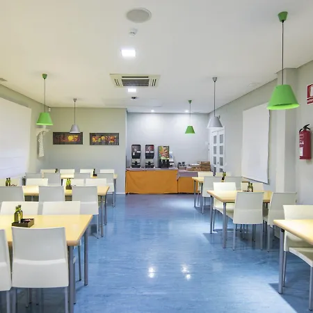Inturjoven Hostel *
